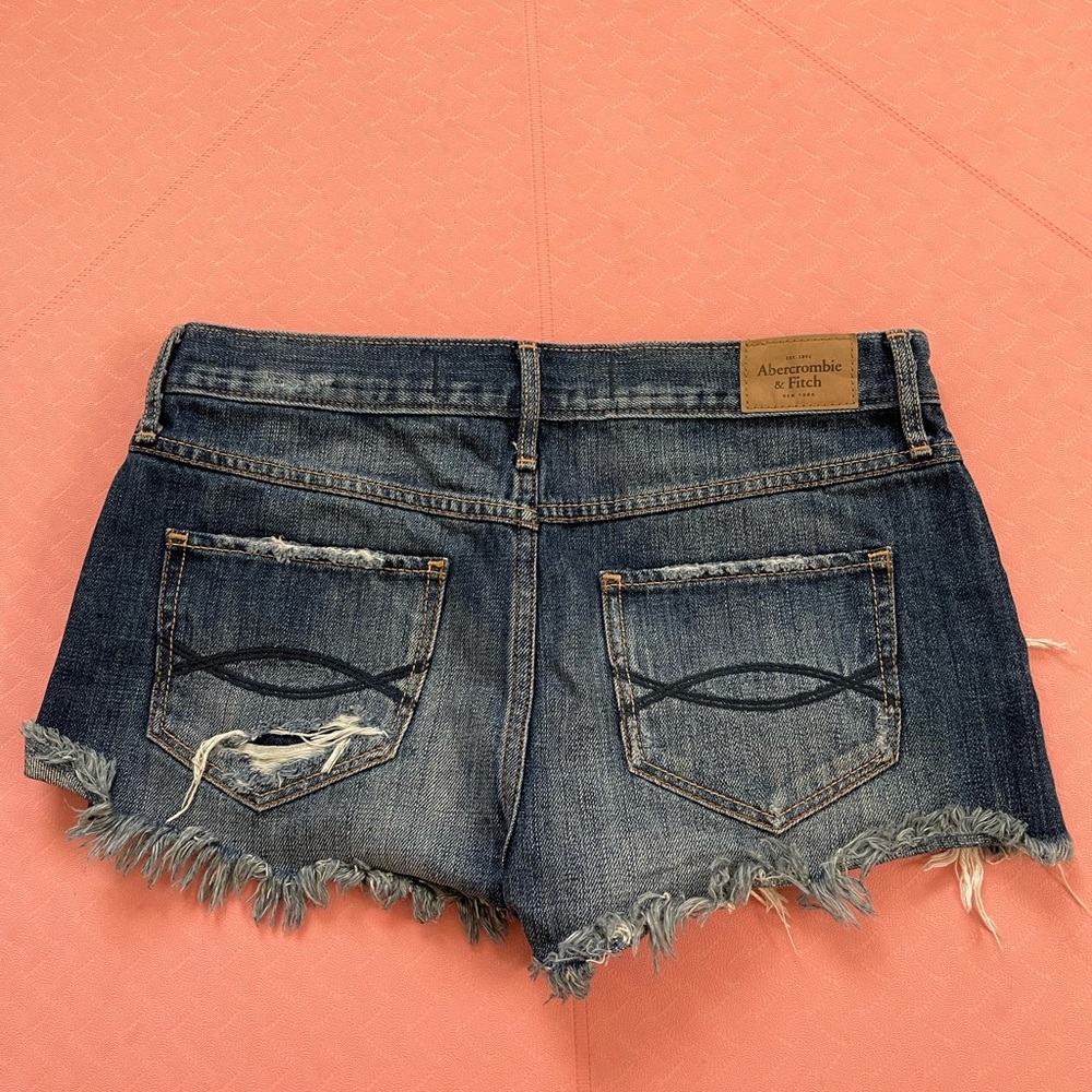 Abercrombie & Fitch Ripped Jeans - Picture 2 of 3